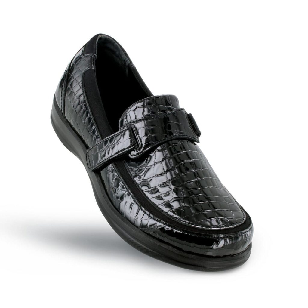 Apex Women's Evelyn Shoes - Black-croc